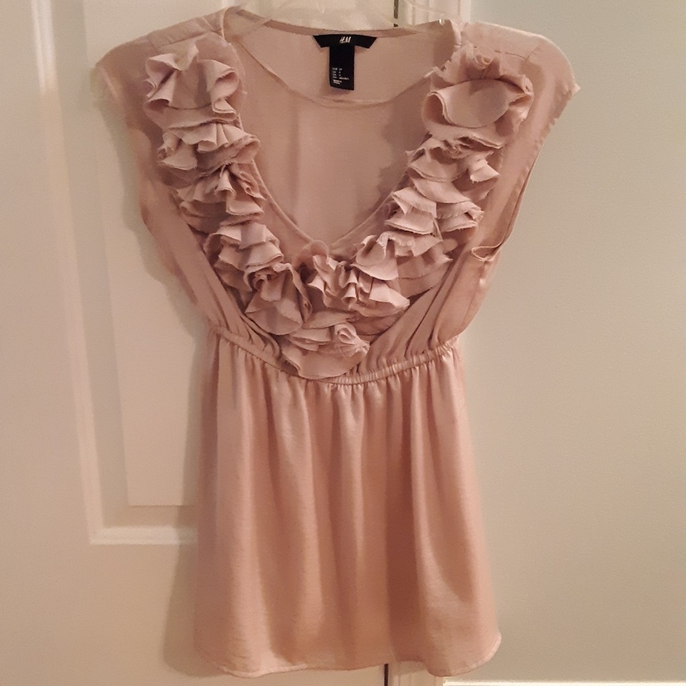 Pale blush short cap sleeve blouse sz s